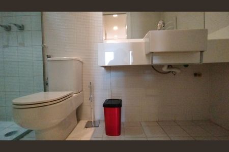 Apartamento para alugar com 75m², 2 quartos e 2 vagasBanheiro do Quarto 2
