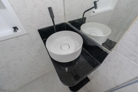 Banheiro Social de apartamento para alugar com 1 quarto, 30m² em Bela Vista, São Paulo