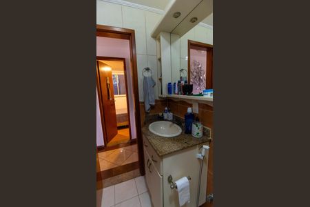 Casa de condomínio para alugar com 420m², 4 quartos e 3 vagasBanheiro