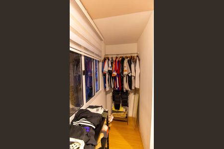 Casa de condomínio para alugar com 420m², 4 quartos e 3 vagasQuarto 1