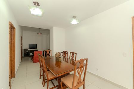 Apartamento à venda com 114m², 4 quartos e sem vagaSala