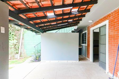 Casa à venda com 170m², 3 quartos e 4 vagasQuintal Área de Lazer