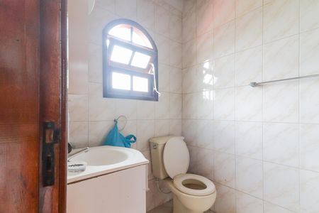 Casa à venda com 170m², 3 quartos e 4 vagasBanheiro da Suíte 