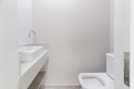 Casa à venda com 170m², 3 quartos e 4 vagasLavabo 2