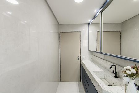 Casa à venda com 250m², 4 quartos e 5 vagasBanheiro da Suíte