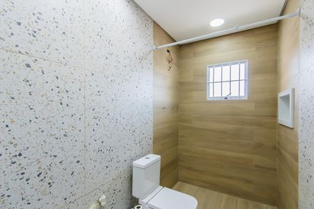 Casa à venda com 250m², 4 quartos e 5 vagasBanheiro