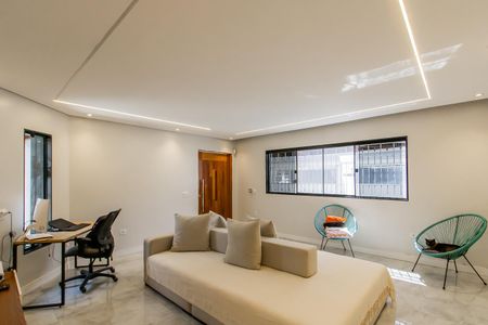 Casa à venda com 250m², 4 quartos e 5 vagasSala da casa 1