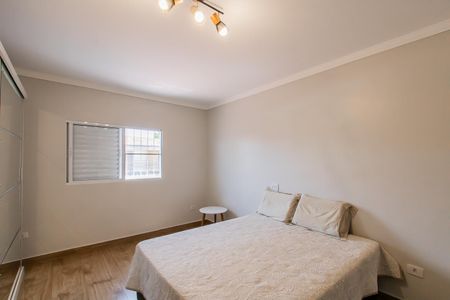 Casa à venda com 250m², 4 quartos e 5 vagasSuite