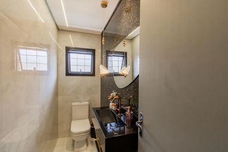 Casa à venda com 250m², 4 quartos e 5 vagasLavabo