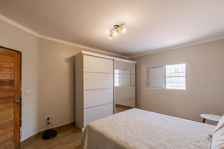 Casa à venda com 250m², 4 quartos e 5 vagasSuite