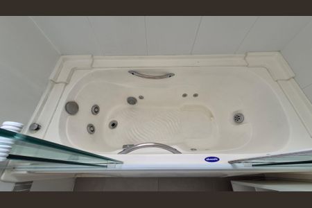 Apartamento para alugar com 144m², 3 quartos e 2 vagas Apartamento para alugar com 144m², 3 quartos e 2 vagasBanheiro da suíte 2