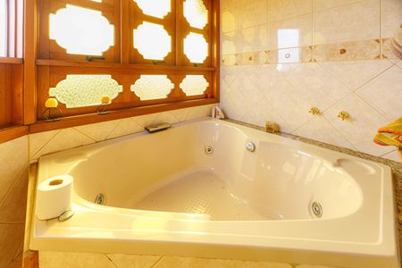 Casa para alugar com 345m², 3 quartos e 4 vagasBanheiro da Suíte 1