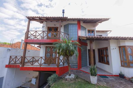 Casa para alugar com 345m², 3 quartos e 4 vagasFachada