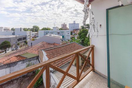 Casa para alugar com 345m², 3 quartos e 4 vagasSacada da Suíte 2 