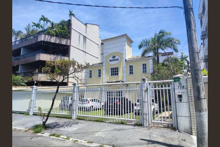 Casa à venda com 85m², 2 quartos e 2 vagasFachada
