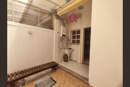 Casa à venda com 85m², 2 quartos e 2 vagasÁrea de Serviço
