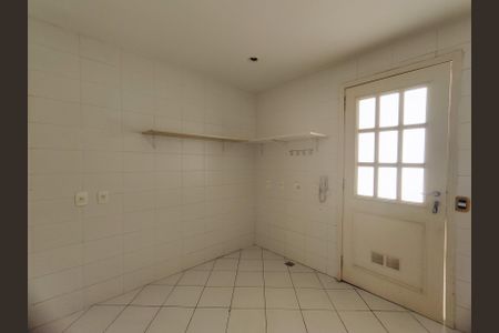 Casa à venda com 85m², 2 quartos e 2 vagasCozinha