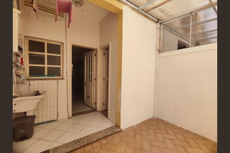 Casa à venda com 85m², 2 quartos e 2 vagasÁrea de Serviço