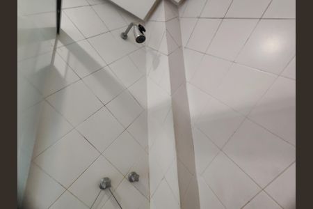 Casa à venda com 85m², 2 quartos e 2 vagasBanheiro da Suíte 1