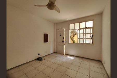 Sala de casa à venda com 2 quartos, 85m² em Recreio dos Bandeirantes, Rio de Janeiro