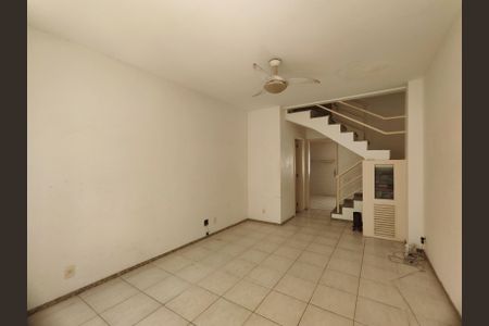 Sala de casa à venda com 2 quartos, 85m² em Recreio dos Bandeirantes, Rio de Janeiro
