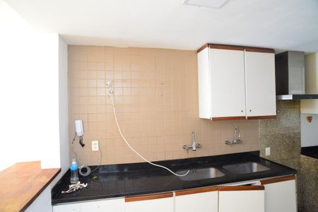 Cozinha de apartamento para alugar com 3 quartos, 252m² em Barra da Tijuca, Rio de Janeiro