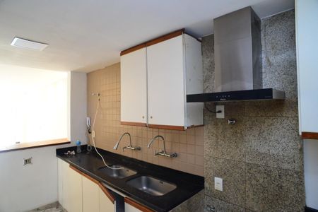 Apartamento para alugar com 252m², 3 quartos e 2 vagasSala/Cozinha
