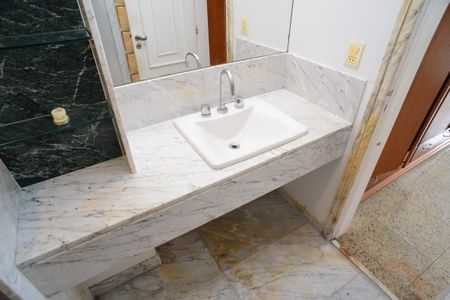 Apartamento para alugar com 252m², 3 quartos e 2 vagasBanheiro da Suíte 2