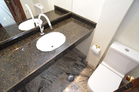 Apartamento para alugar com 252m², 3 quartos e 2 vagasBanheiro Social