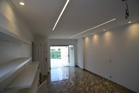 Sala de apartamento para alugar com 3 quartos, 252m² em Barra da Tijuca, Rio de Janeiro