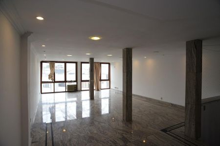 Apartamento para alugar com 252m², 3 quartos e 2 vagasÁrea comum