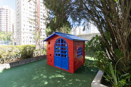 Apartamento à venda com 52m², 2 quartos e 1 vaga Apartamento à venda com 52m², 2 quartos e 1 vagaPlayground