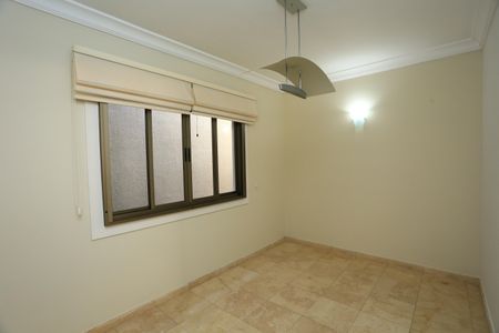 Casa à venda com 336m², 4 quartos e 4 vagasSala 3