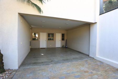 Casa à venda com 336m², 4 quartos e 4 vagasGaragem