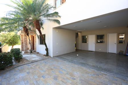 Casa à venda com 336m², 4 quartos e 4 vagasGaragem