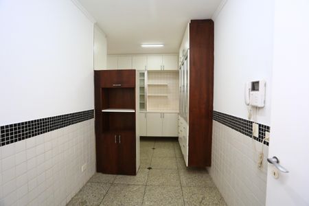 Casa à venda com 336m², 4 quartos e 4 vagasCozinha