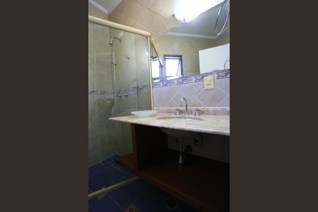 Casa à venda com 336m², 4 quartos e 4 vagasBanheiro da Suíte 1