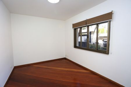 Casa à venda com 336m², 4 quartos e 4 vagasSala 2