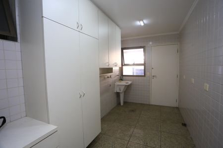 Casa à venda com 336m², 4 quartos e 4 vagasÁrea de Serviço