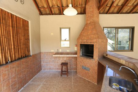 Casa à venda com 336m², 4 quartos e 4 vagasQuintal
