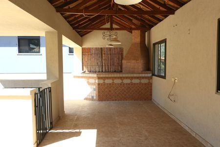 Casa à venda com 336m², 4 quartos e 4 vagasQuintal