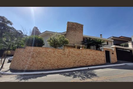Casa à venda com 336m², 4 quartos e 4 vagasFachada