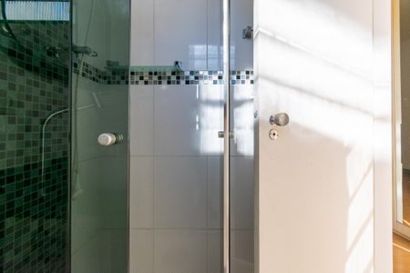 Casa para alugar com 200m², 3 quartos e 2 vagas Casa para alugar com 200m², 3 quartos e 2 vagasBanheiro da Suíte