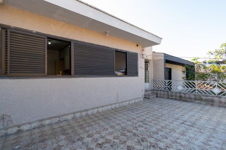 Casa para alugar com 200m², 3 quartos e 2 vagas Casa para alugar com 200m², 3 quartos e 2 vagasVaranda