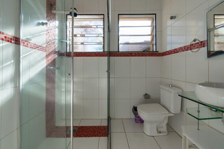Casa para alugar com 200m², 3 quartos e 2 vagas Casa para alugar com 200m², 3 quartos e 2 vagasBanheiro Social