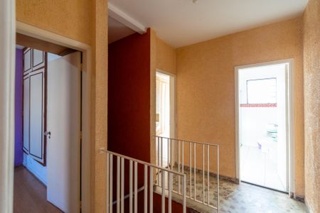 Casa para alugar com 200m², 3 quartos e 2 vagas Casa para alugar com 200m², 3 quartos e 2 vagasCorredor