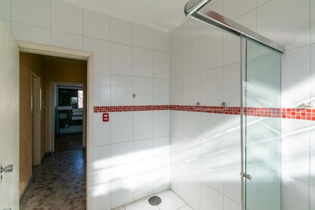 Casa para alugar com 200m², 3 quartos e 2 vagas Casa para alugar com 200m², 3 quartos e 2 vagasBanheiro Social