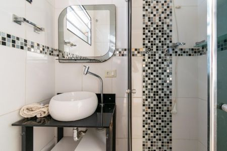Casa para alugar com 200m², 3 quartos e 2 vagas Casa para alugar com 200m², 3 quartos e 2 vagasBanheiro da Suíte