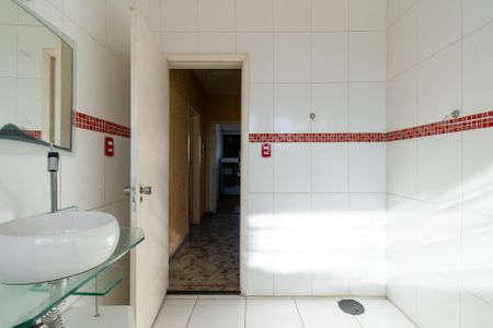 Casa para alugar com 200m², 3 quartos e 2 vagas Casa para alugar com 200m², 3 quartos e 2 vagasBanheiro Social