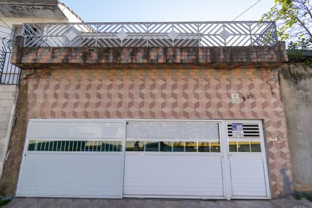 Casa para alugar com 200m², 3 quartos e 2 vagas Casa para alugar com 200m², 3 quartos e 2 vagasFachada